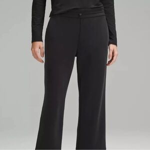Lululemon Softstreme HR straight leg crop pants